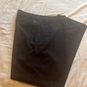 Men’s Nike Golf Pants in size 34x32.